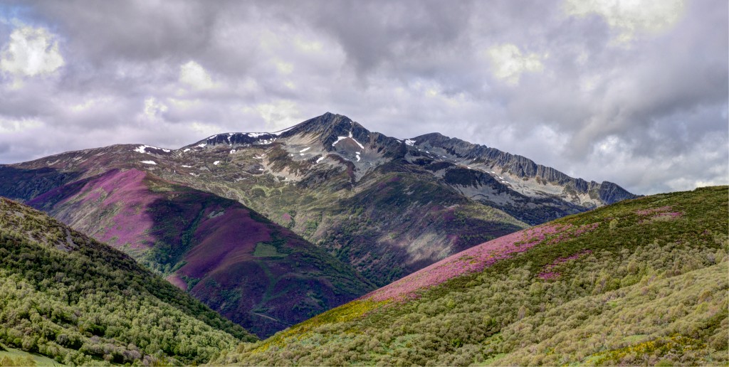 Vista del Valdeiglesias (2.134 metros)